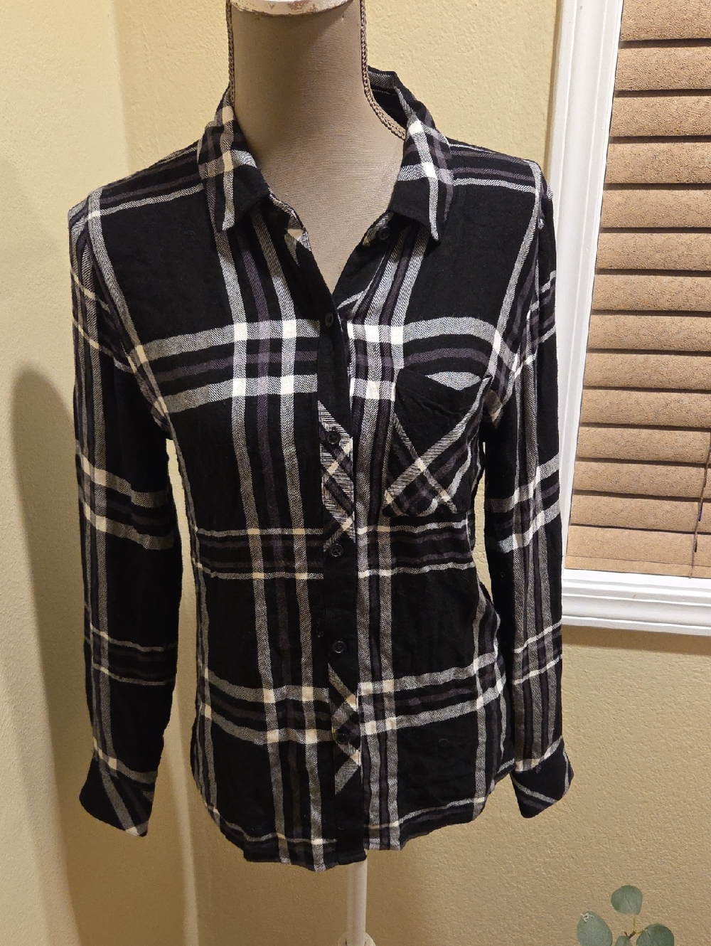 Rails Black Plaid Button-Down Flannel Shirt with White Stripes